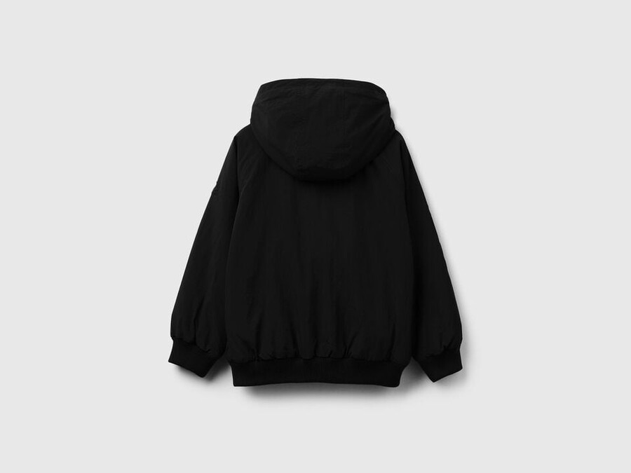 nylonová bunda s kapucí