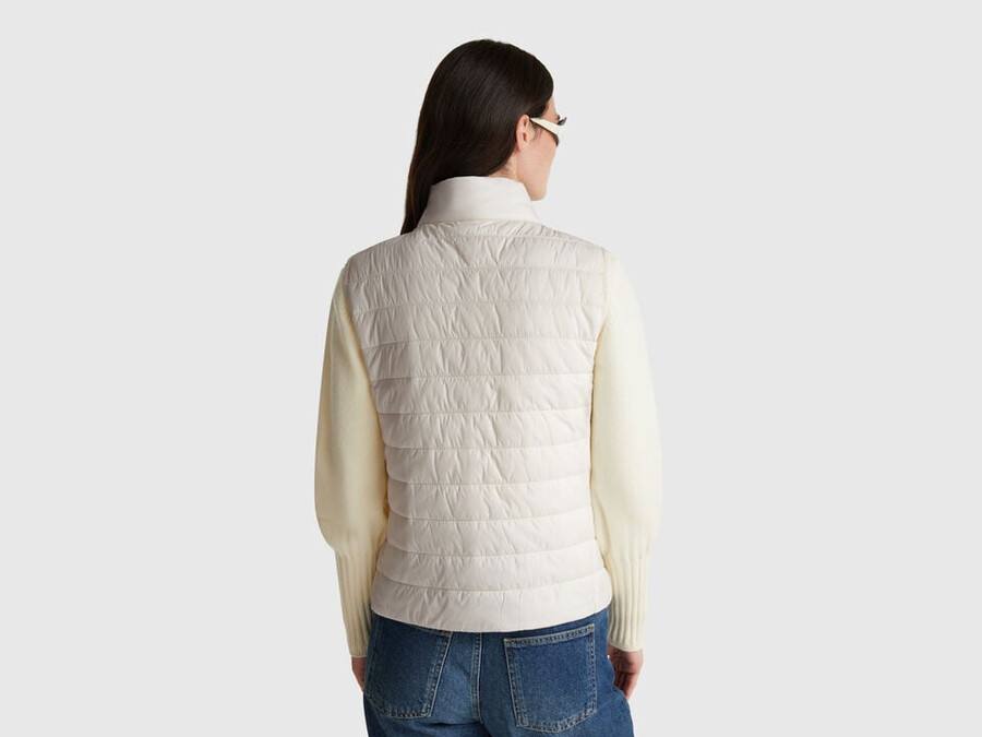 slim fit prošívaná vesta