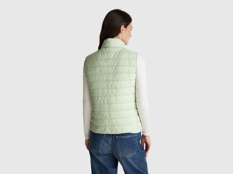 slim fit prošívaná vesta